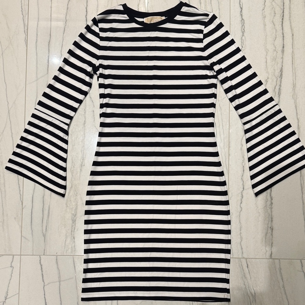 MICHAEL KORS-Striped Black+White Midi Dress with flared sleeves-XXS (Brand New)